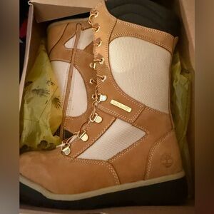 Timberland girls tall field boots 4.5 New